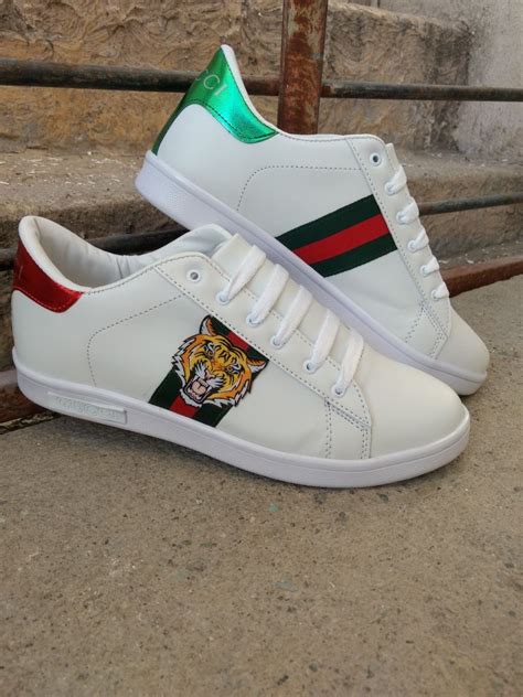 tenis gucci hombre tigre|Gucci 1977 slip on.